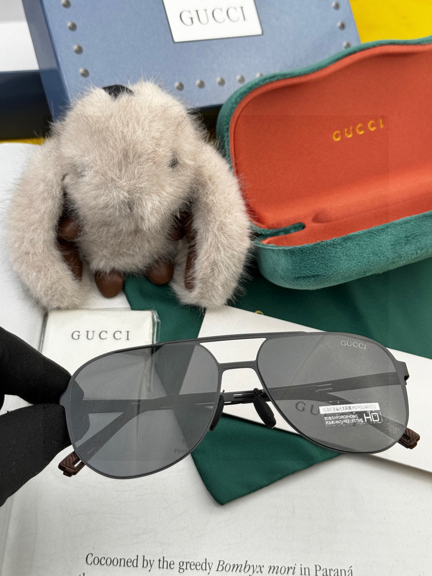       GUCC* 2025 新款男女情侣款太阳iP电镀永不褪色 卖点：超轻超有弹性整幅眼镜无螺丝重