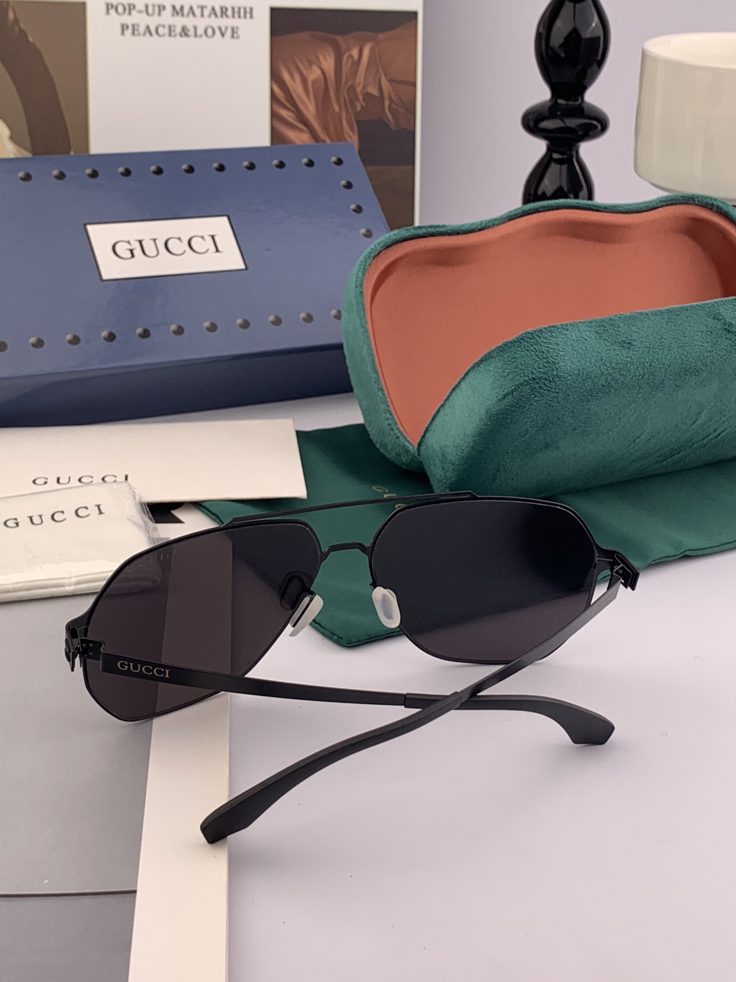    GUCCI 新款超轻无螺丝压不坏系列情侣款太阳镜高清尼龙镜片 商务旅行版 绅士高清太阳眼镜 （舒适