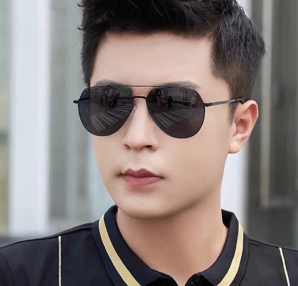         GUCCI 男款炫彩飞行员偏光太阳镜 ❤️材质：高清尼龙加厚卡槽高清偏光镜片 🌹无边框镜