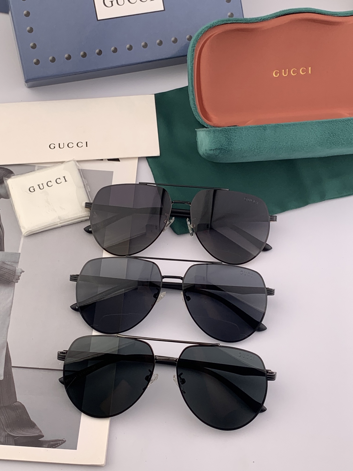        GUCCI 男款炫彩飞行员偏光太阳镜 ❤️材质：高清尼龙加厚卡槽高清偏光镜片 🌹无边框镜架