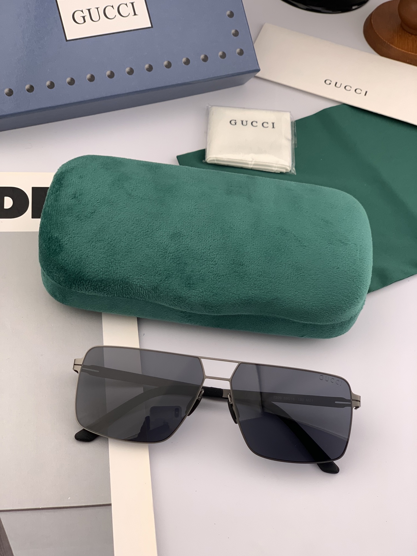   Gucci 2025春夏新款超轻无螺丝压不坏系列情侣款太阳镜高清尼龙镜片🦅完美品质，适合各种脸型，经