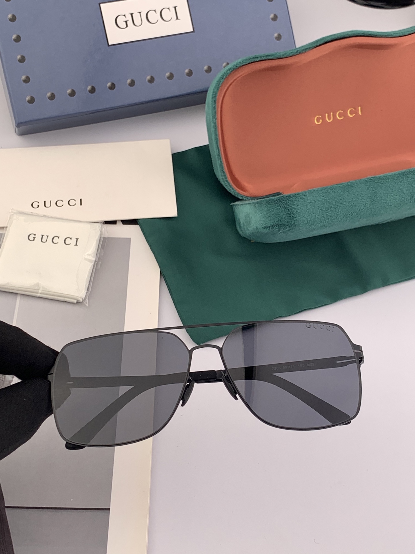 ♦️GUCCI 2025新款男女情侣款太阳镜多边形墨镜iP电镀永不褪色 超轻超有弹性整幅眼镜无螺丝重要的