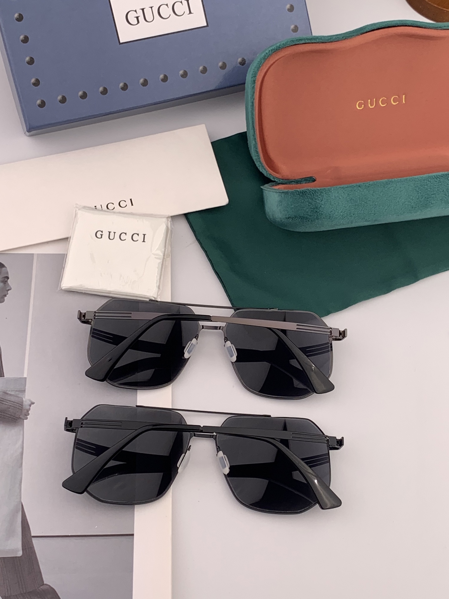        GUCCI 男款炫彩飞行员偏光太阳镜 ❤️材质：高清尼龙加厚卡槽高清偏光镜片 🌹无边框镜架