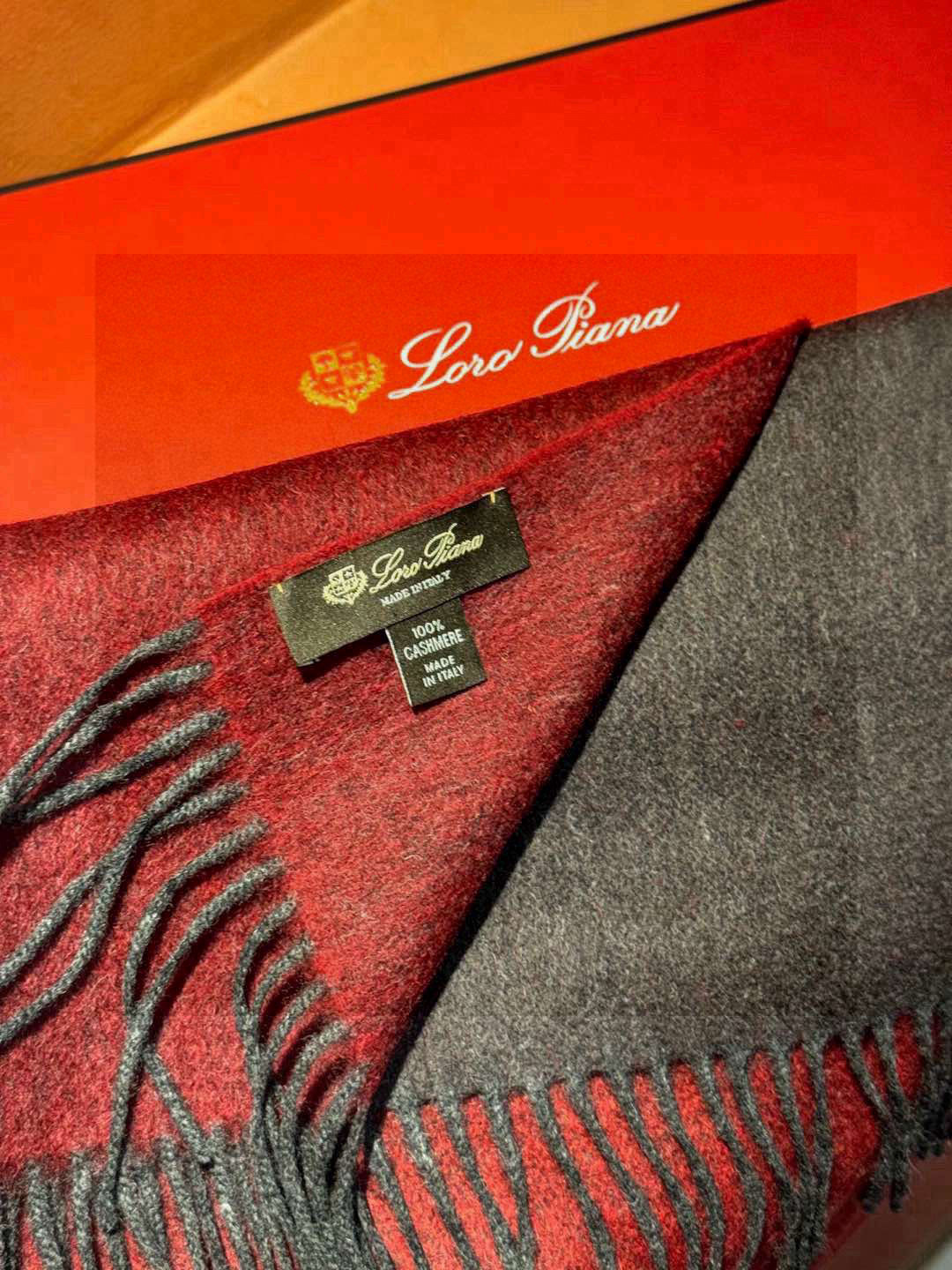  ✨✨太美了😍 【皮安娜】情侣款  美到要尖叫😱专柜最新款🎊英伦欧美范儿「多色渐变」又是一款即时尚又实用