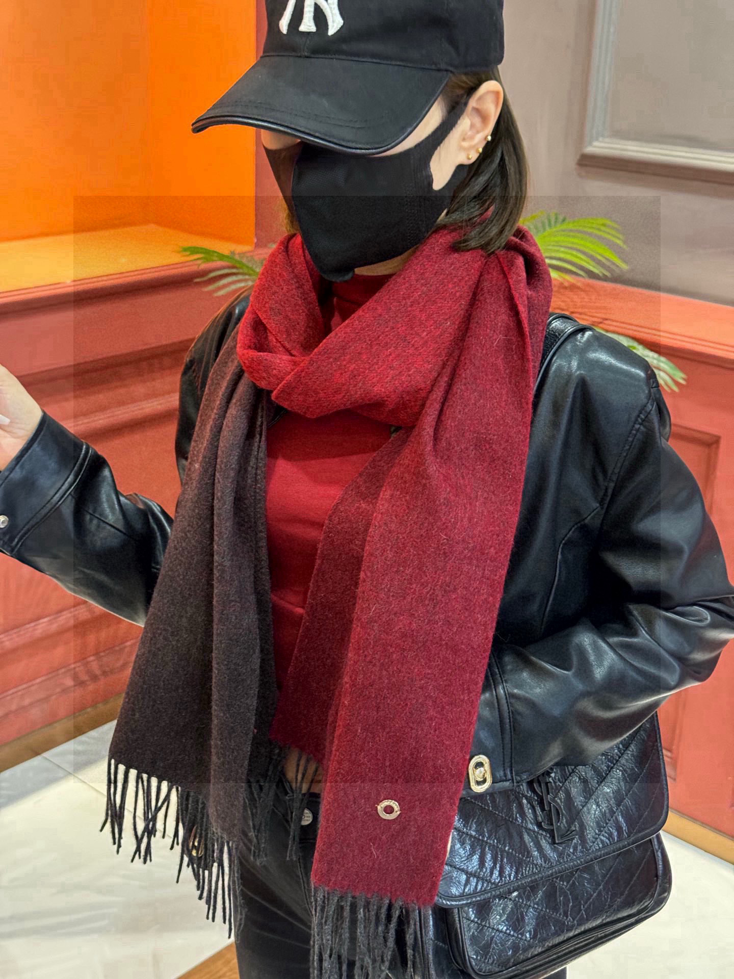  ✨✨太美了😍 【皮安娜】情侣款  美到要尖叫😱专柜最新款🎊英伦欧美范儿「多色渐变」又是一款即时尚又实用