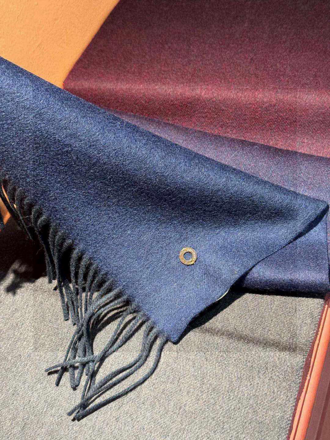  ✨✨太美了😍 【皮安娜】情侣款  美到要尖叫😱专柜最新款🎊英伦欧美范儿「多色渐变」又是一款即时尚又实用