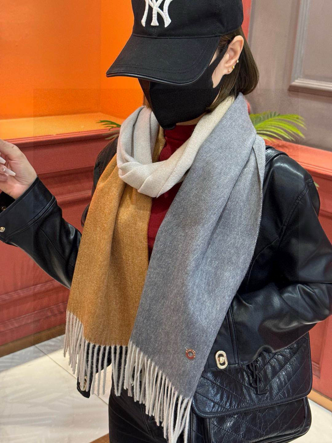  ✨✨太美了😍 【皮安娜】情侣款  美到要尖叫😱专柜最新款🎊英伦欧美范儿「多色渐变」又是一款即时尚又实用