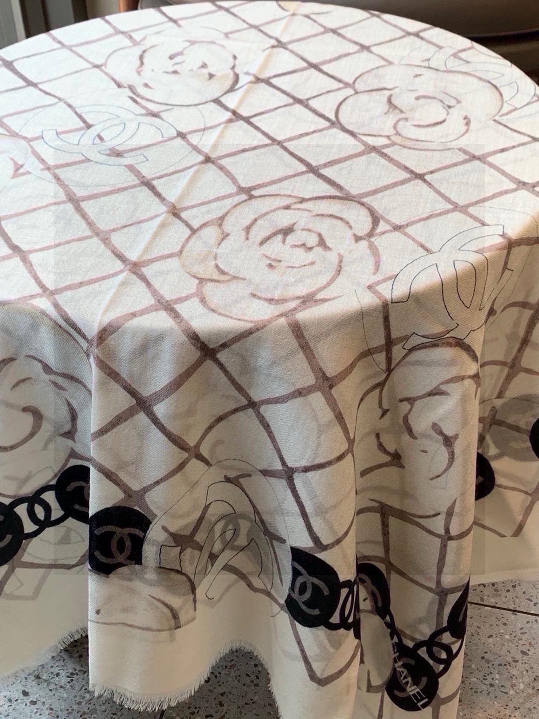  专柜同步 Hermes家买了都说好看【珍奇乐园羊绒长巾】‼️推荐💕顶级工艺超值‼️爱马仕专柜爆款🎁🎁羊