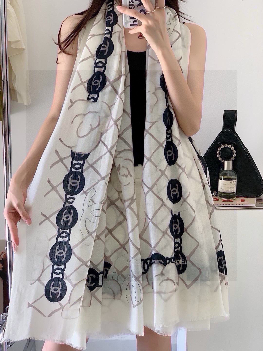  专柜同步 Hermes家买了都说好看【珍奇乐园羊绒长巾】‼️推荐💕顶级工艺超值‼️爱马仕专柜爆款🎁🎁羊