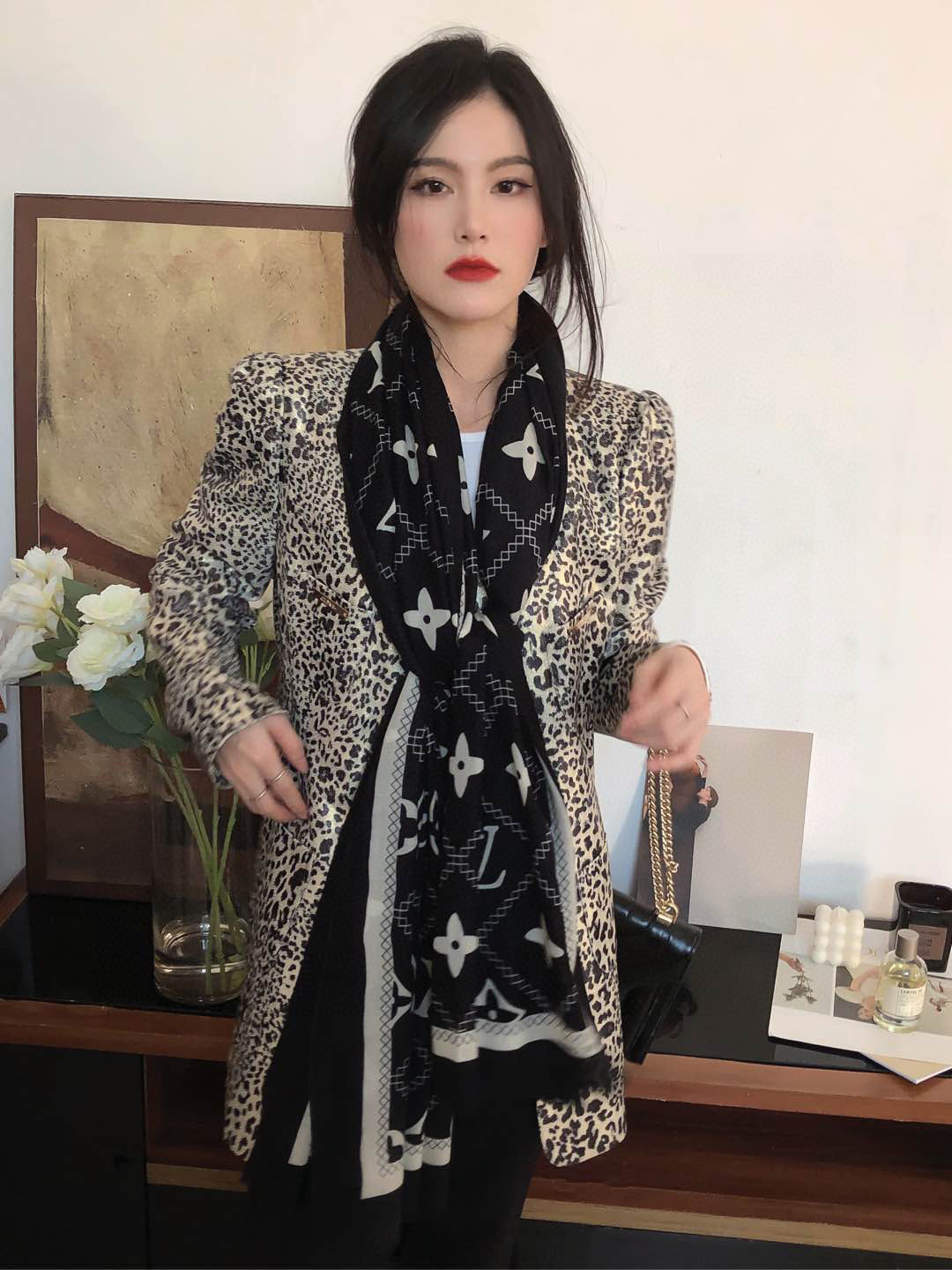   上新真心赞‼️【LV】薄羊绒长巾本款 羊绒长巾专柜同步‼️喷墨工艺呈现鲜活色彩。品质超级好‼️重磅巨