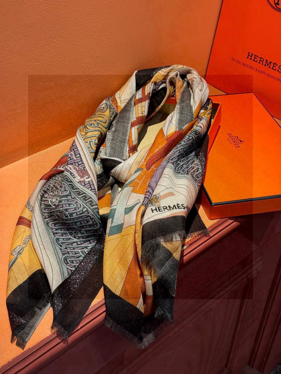   会发光发亮的围巾 爱马仕 专柜同步 买了都说好看羊绒印花‼️推荐💕顶级工艺超值‼️爱马仕专柜爆款🎁🎁