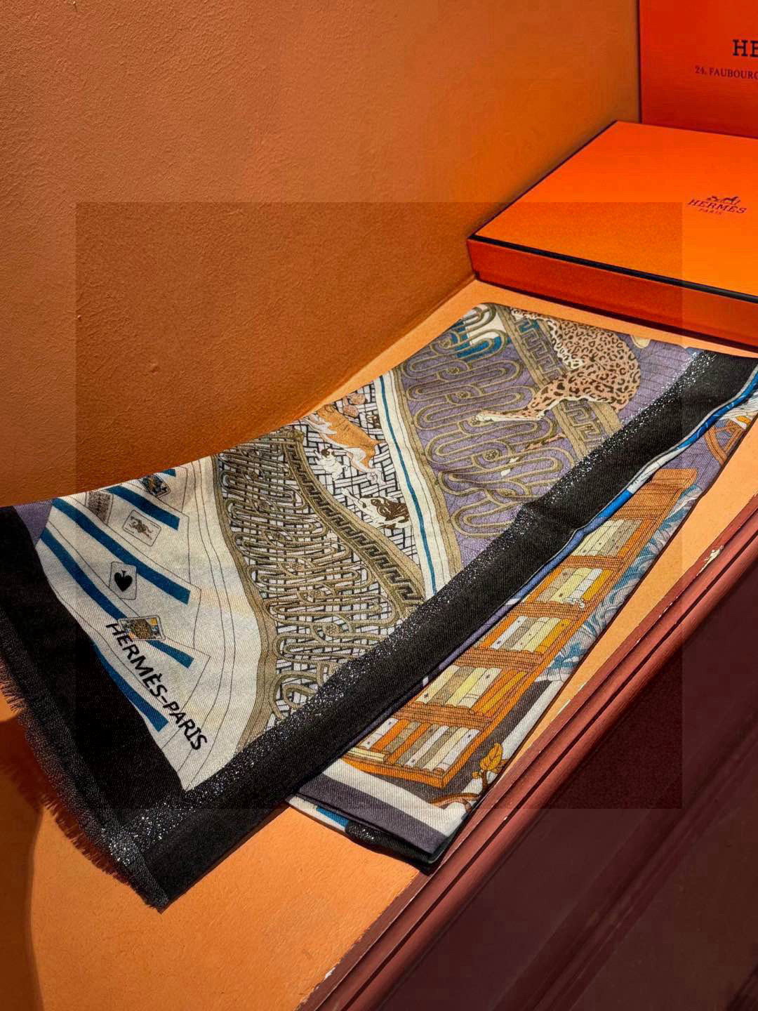   会发光发亮的围巾 爱马仕 专柜同步 买了都说好看羊绒印花‼️推荐💕顶级工艺超值‼️爱马仕专柜爆款🎁🎁