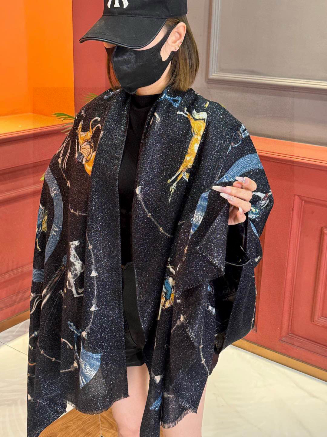   会发光发亮的围巾 新款🆕🏇🏇买了都说好看‼️推荐💕顶级工艺超值‼️爱马仕专柜爆款🎁💟立体呈现图案纹路