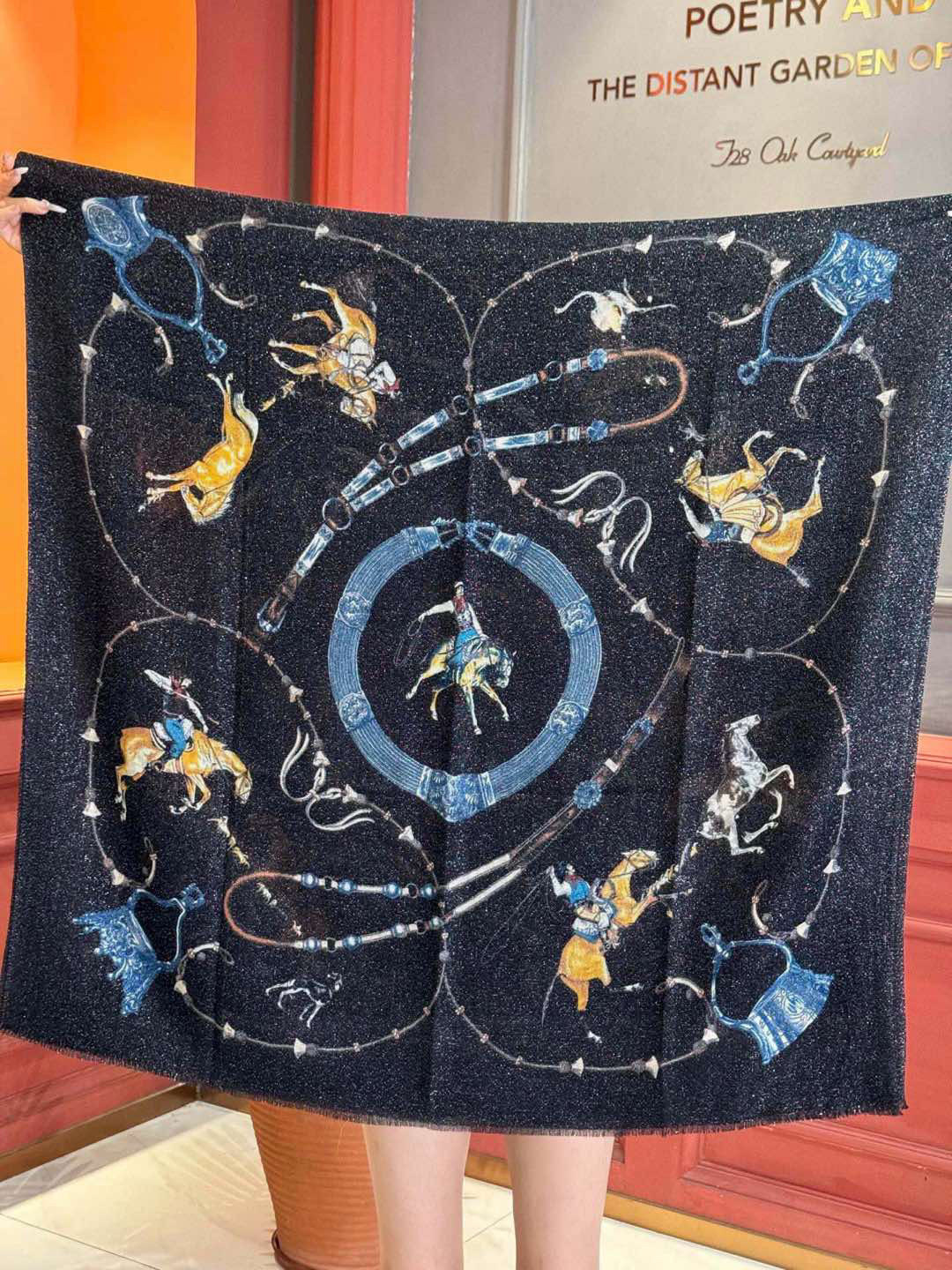   会发光发亮的围巾 新款🆕🏇🏇买了都说好看‼️推荐💕顶级工艺超值‼️爱马仕专柜爆款🎁💟立体呈现图案纹路