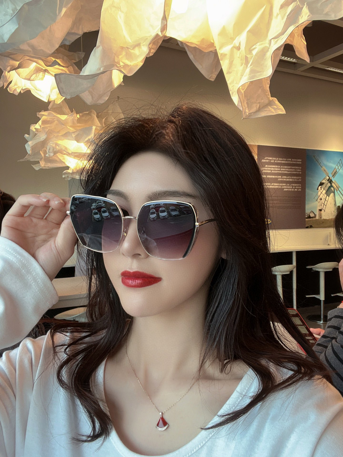 NO:369683,[CHANEL] Chanel's new nylon polarized glasses, frameless diamonds, cut edges with more texture, atmospheric and feminine style, and both big and small faces look good!  Model CH2896 glasses sunglasses sunglasses, glasses, chanel, chanel19860909【CHANEL】香奈儿 新款尼龙偏光太眼镜,无框钻石 切边更有质感,大气女人范儿,大脸小脸都好看 ！型号CH2896眼镜墨镜太阳镜,眼镜,chanel,chanel,glasses