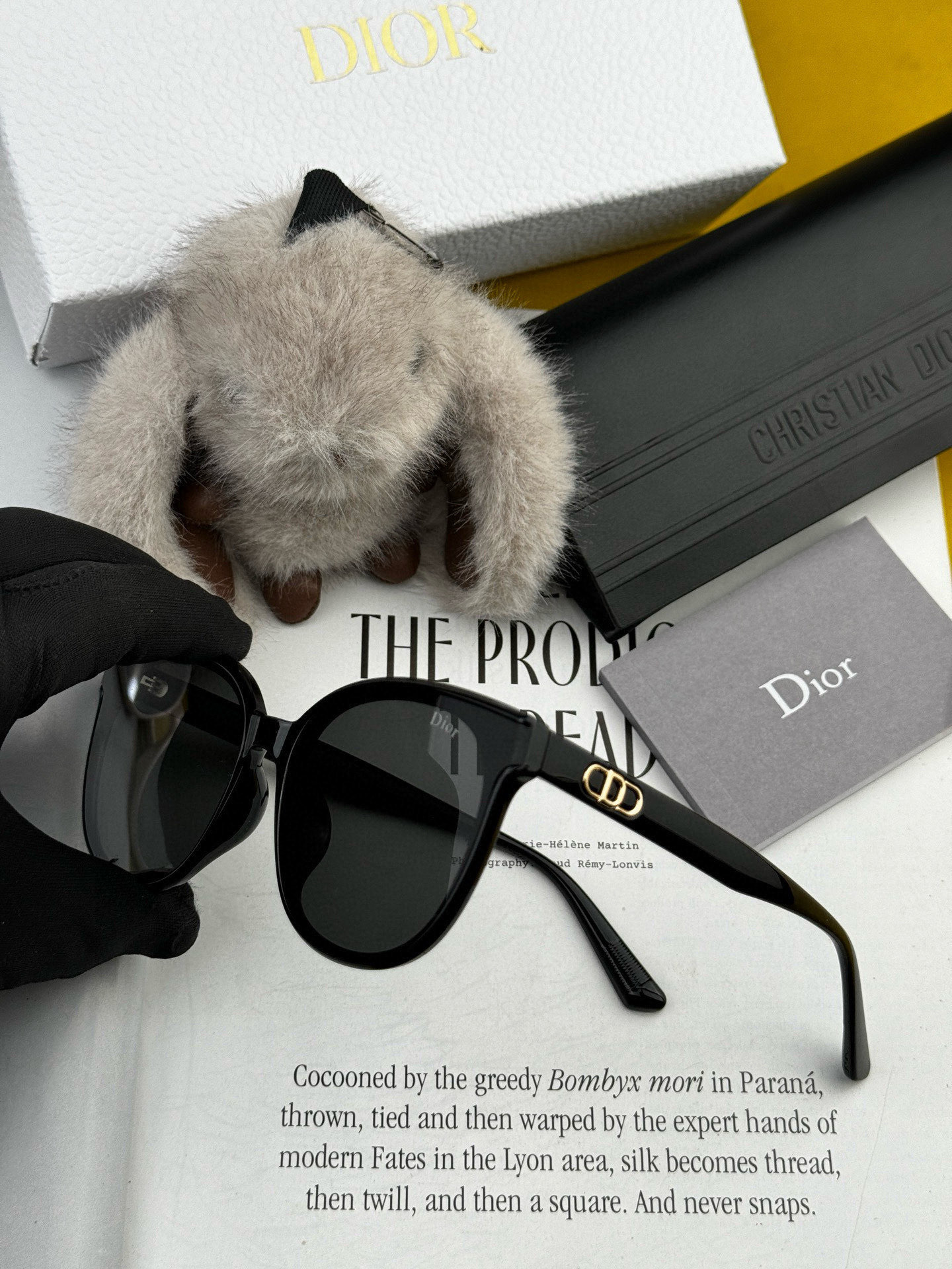 【DIOR-迪奥】开春新款 潮流爆款 时尚圆框偏光太阳镜 高品质 佩戴舒适 网红潮款墨镜 型号：CD25