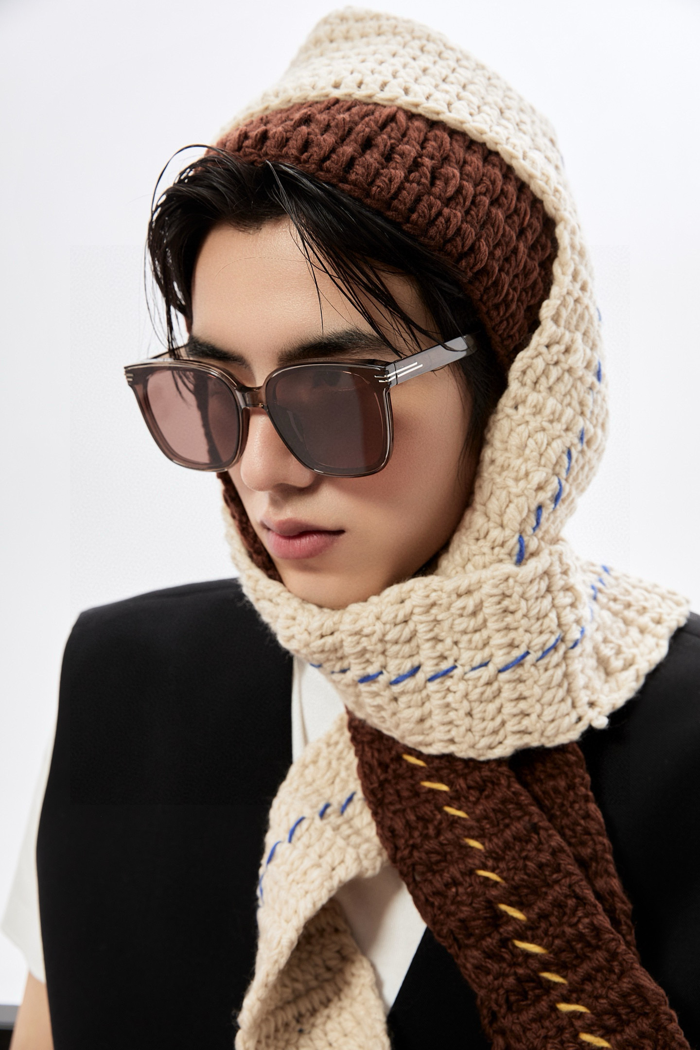 NO:369729,GUCCI GG round frame sunglasses Perfect quality Unique design Suitable for all face shapes Debuting in fashion week Super fashionable and versatile Real exquisite Couple model Can be worn by both men and women Model G07711 glasses Sunglasses Sunglasses, glasses, gucci, gucci19860909GUCCI古驰 GG圆框太阳镜 完美品质 独特设计 适合各种脸型 亮相时装周 超时尚百搭 实物精致 情侣款 男女均可佩戴 型号G07711眼镜墨镜太阳镜,眼镜,gucci,gucci,glasses