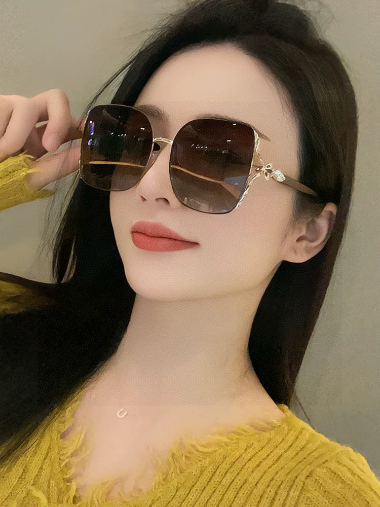  2025开春新款新款卡地亚💎 顶级奢华典范💋 女款板材原单太阳镜😃 个性款完美修脸护目打造轻奢新潮流风