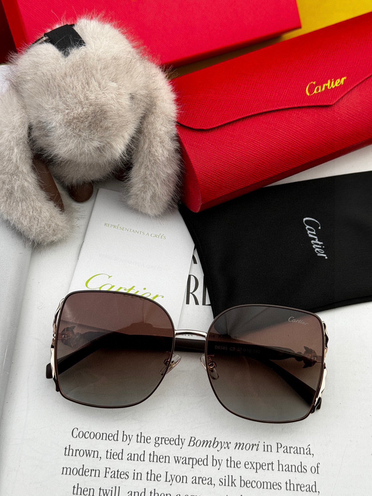  2025开春新款新款卡地亚💎 顶级奢华典范💋 女款板材原单太阳镜😃 个性款完美修脸护目打造轻奢新潮流风