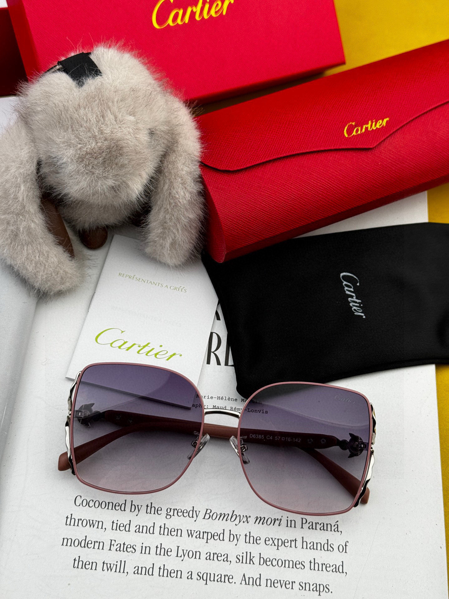  2025开春新款新款卡地亚💎 顶级奢华典范💋 女款板材原单太阳镜😃 个性款完美修脸护目打造轻奢新潮流风