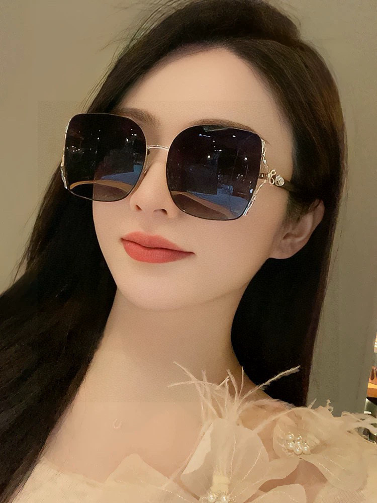  2025开春新款新款卡地亚💎 顶级奢华典范💋 女款板材原单太阳镜😃 个性款完美修脸护目打造轻奢新潮流风