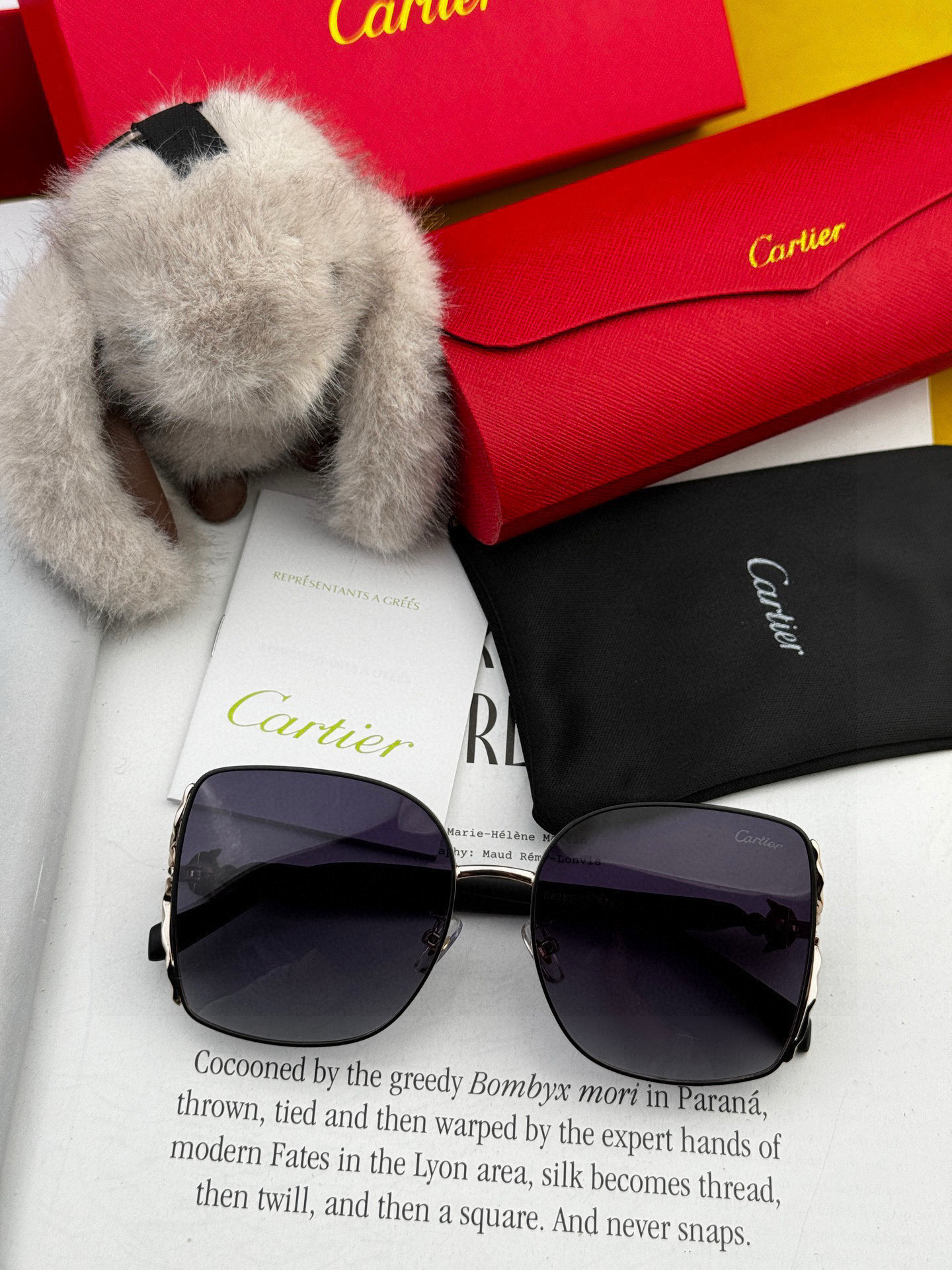  2025开春新款新款卡地亚💎 顶级奢华典范💋 女款板材原单太阳镜😃 个性款完美修脸护目打造轻奢新潮流风