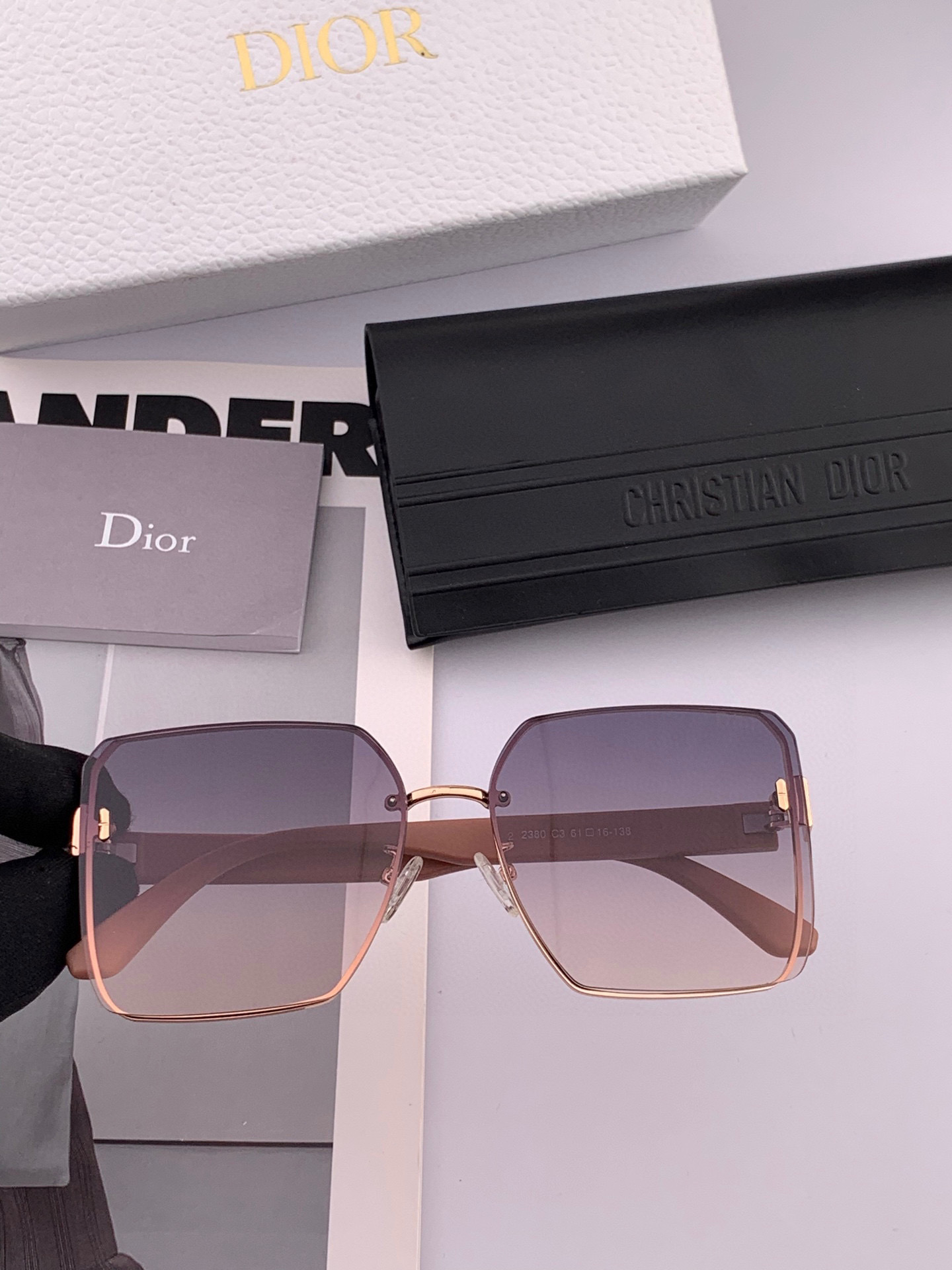  🔺 【DIOR尼龙偏光连体太阳镜】2025开春新款 潮流爆款 时尚方框偏光太阳镜 高品质 佩戴舒适 网