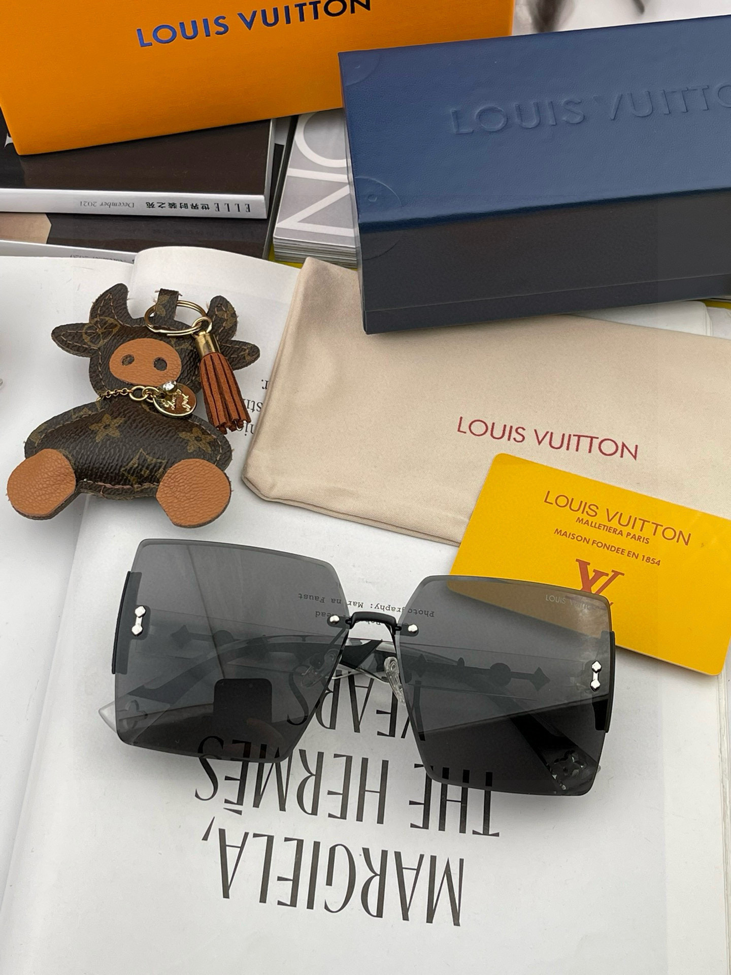  【TR尼龙偏光系列】lv大框太阳镜墨镜经典的方框设计，不挑脸型，无论搭配大衣还是连衣裙都非常显气质尼龙