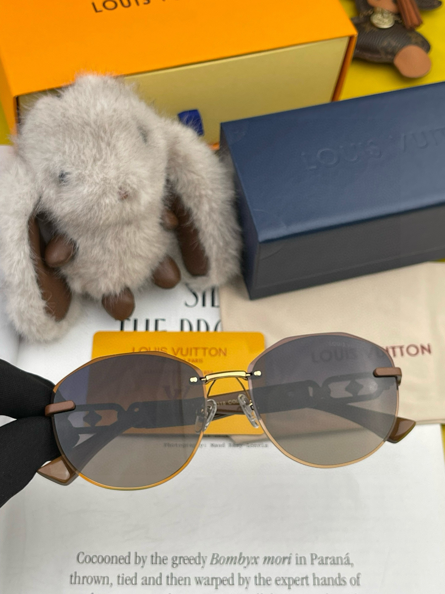 🔺 【LV-尼龙偏光太阳镜】2025开春新款 潮流爆款 时尚圆框偏光太阳镜 高品质 佩戴舒适 网红潮款墨
