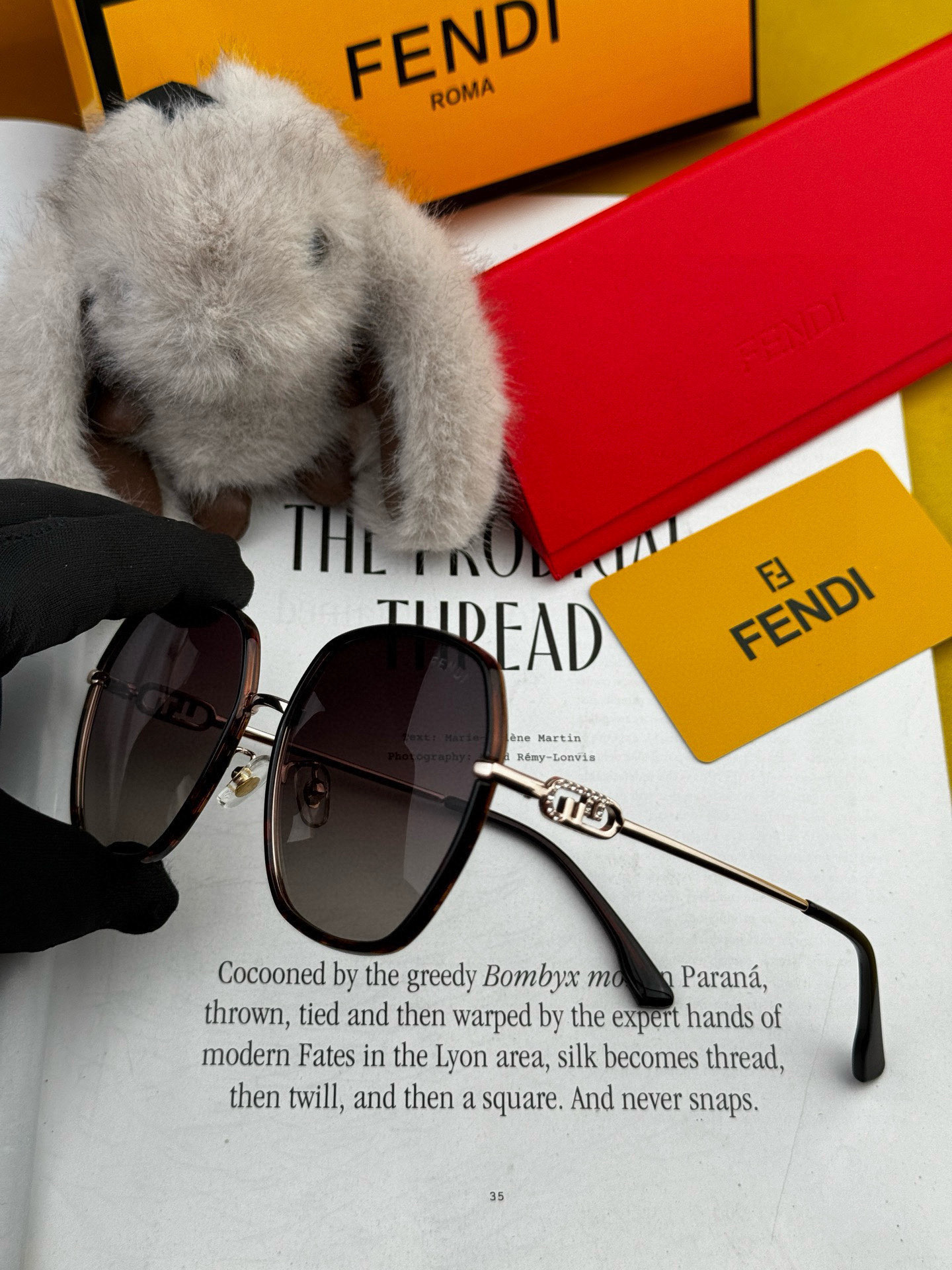 🔺 【芬迪】2025开春新款 潮流爆款 时尚方框偏光太阳镜 高品质 佩戴舒适 网红潮款墨镜 女士高清偏光