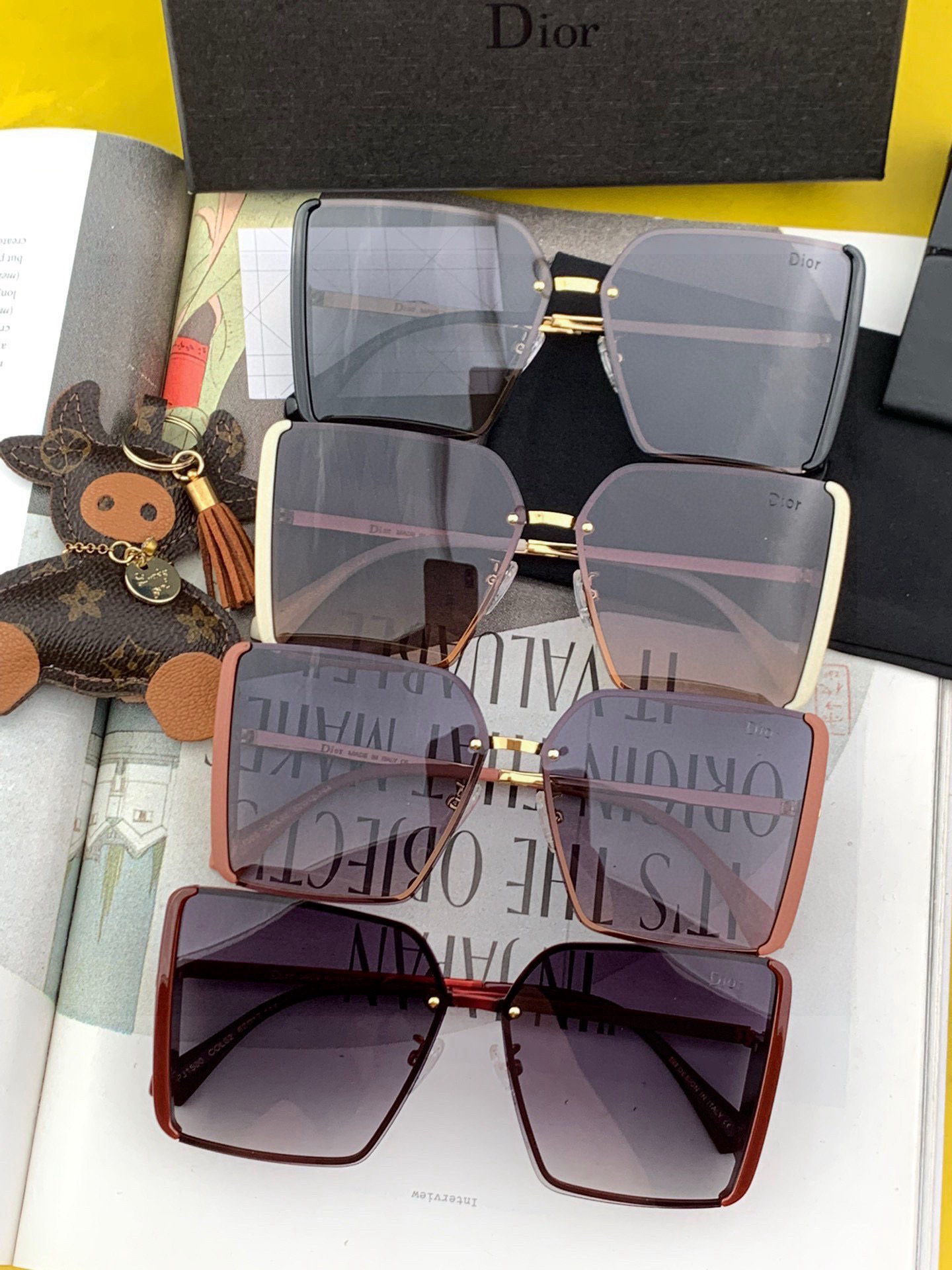  【TR偏光系列】DIOR   经典的方框设计，不挑脸型，无论搭配大衣还是连衣裙都非常显气质尼龙偏光镜片