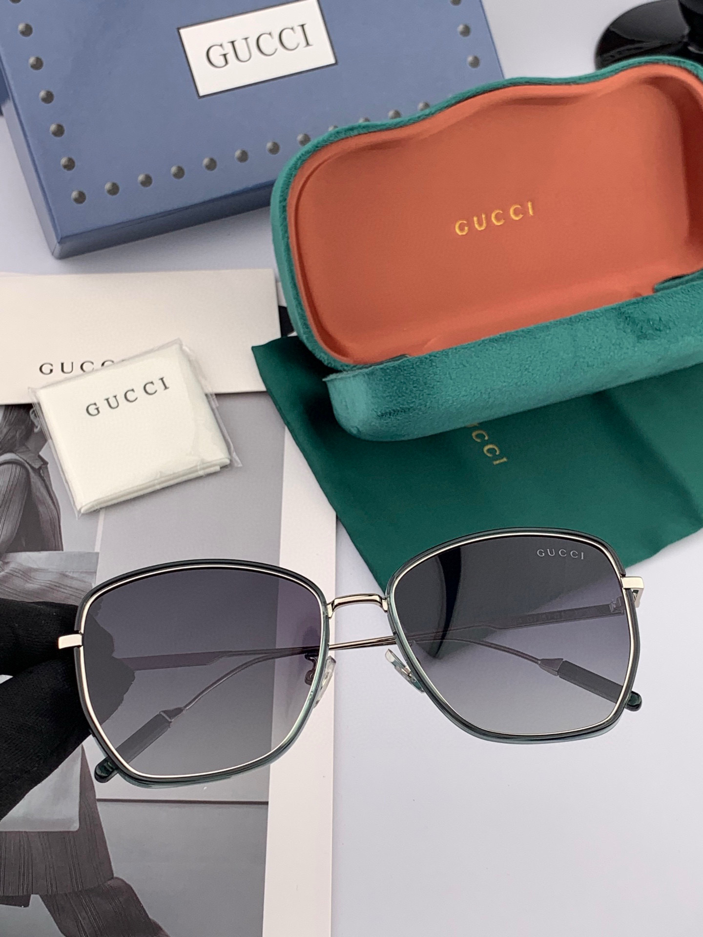 【尼龙偏光系列】GUCCI太阳镜墨圆框设计，不挑脸型，无论搭配大衣还是连衣裙都非常显气质偏光镜片预防紫外