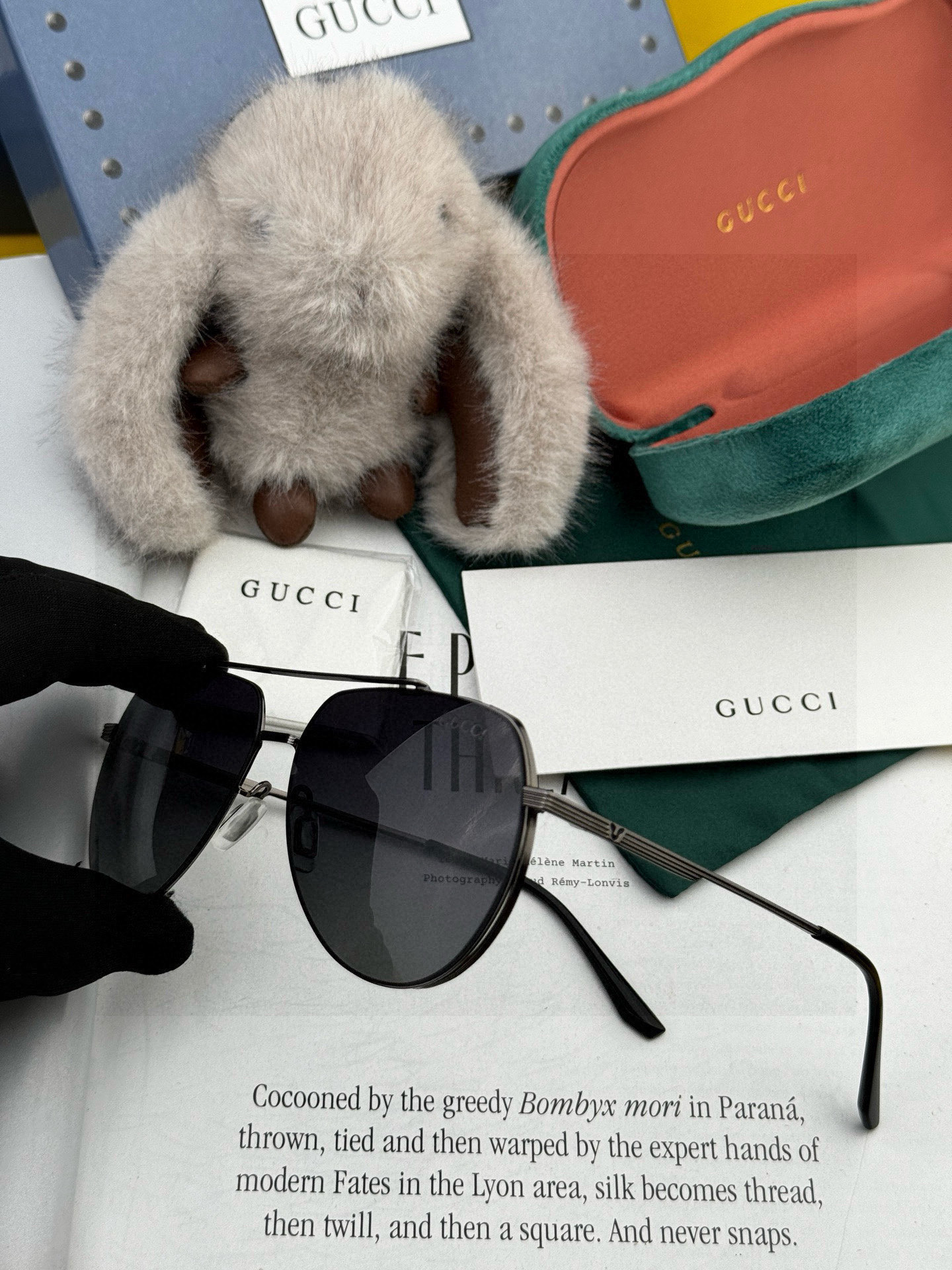         GUCCI 男款炫彩飞行员偏光太阳镜 ❤️材质：高清尼龙加厚卡槽高清偏光镜片 🌹无边框镜