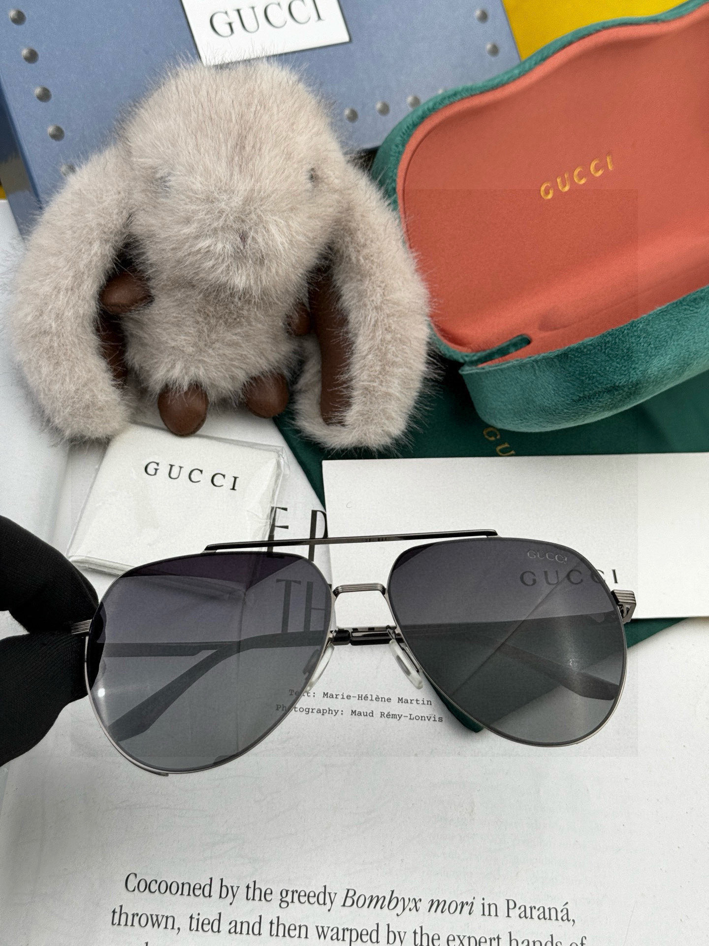         GUCCI 男款炫彩飞行员偏光太阳镜 ❤️材质：高清尼龙加厚卡槽高清偏光镜片 🌹无边框镜