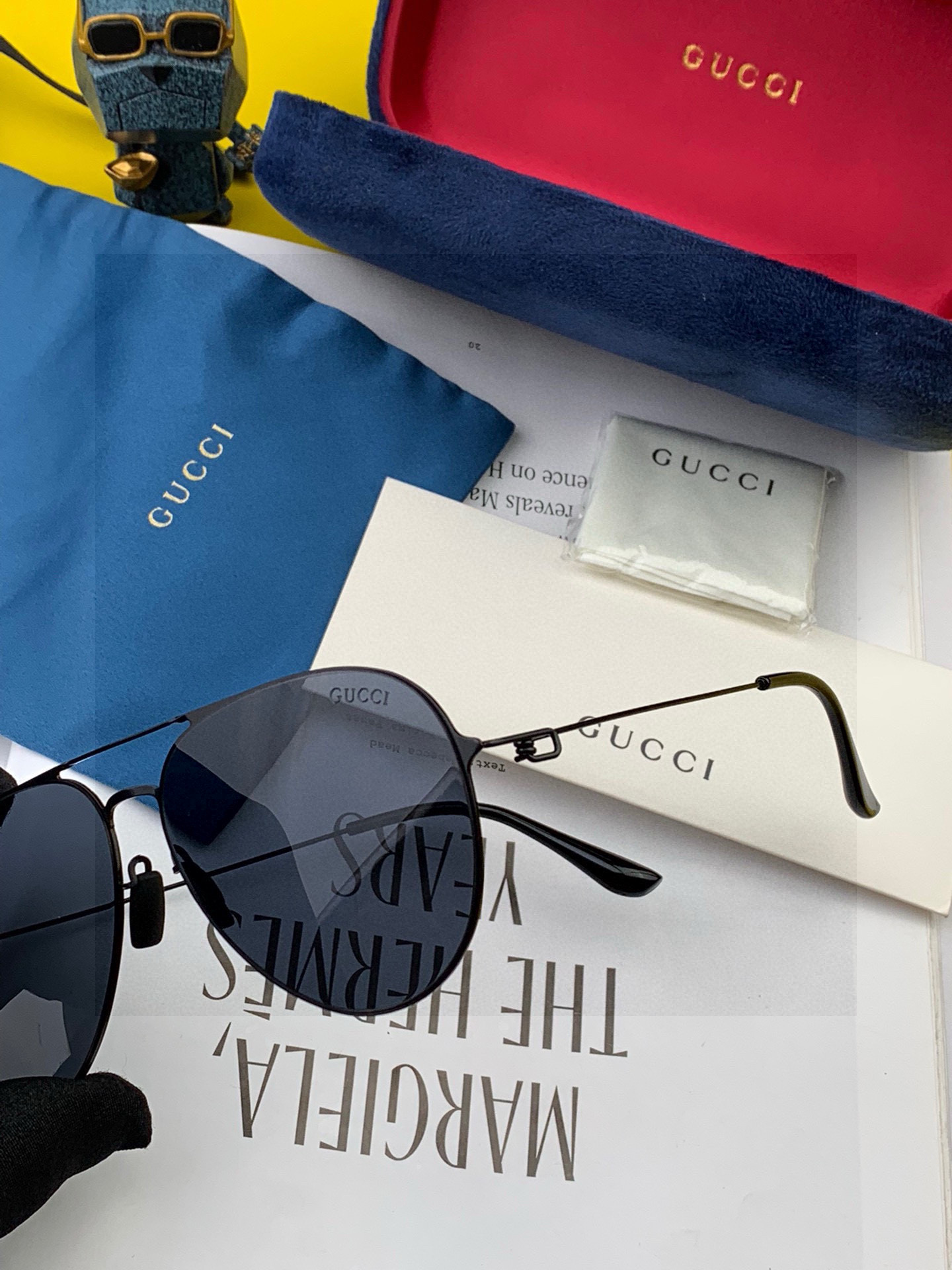      GUCCI-2025新款男情女侣款太阳iP电镀不永褪色 卖点：超轻有超弹性整幅眼镜无丝螺重要的