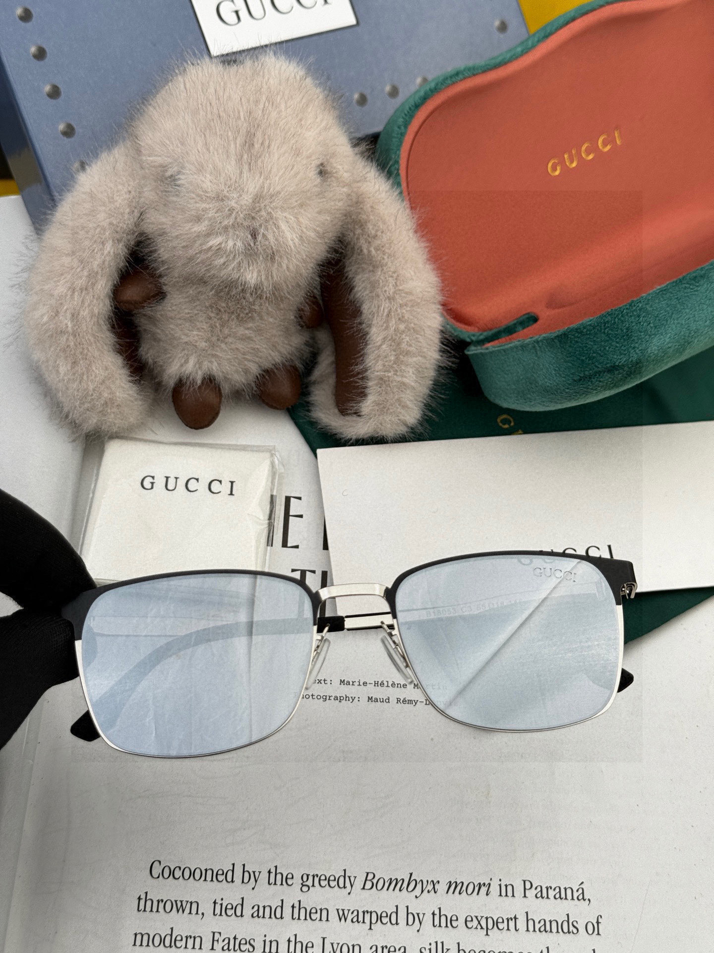 ♦️GUCCI 2025新款男女情侣款太阳镜多边形墨镜iP电镀永不褪色 超轻超有弹性整幅眼镜无螺丝重要的
