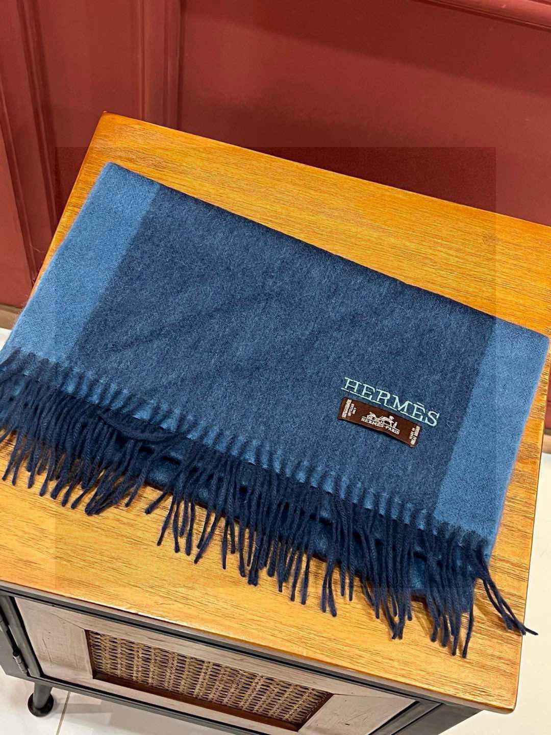  ✨✨太美了😍 爱马仕 情侣款 美到要尖叫😱专柜最新款🎊英伦欧美范儿 又是一款即时尚又实用的大围巾&长巾