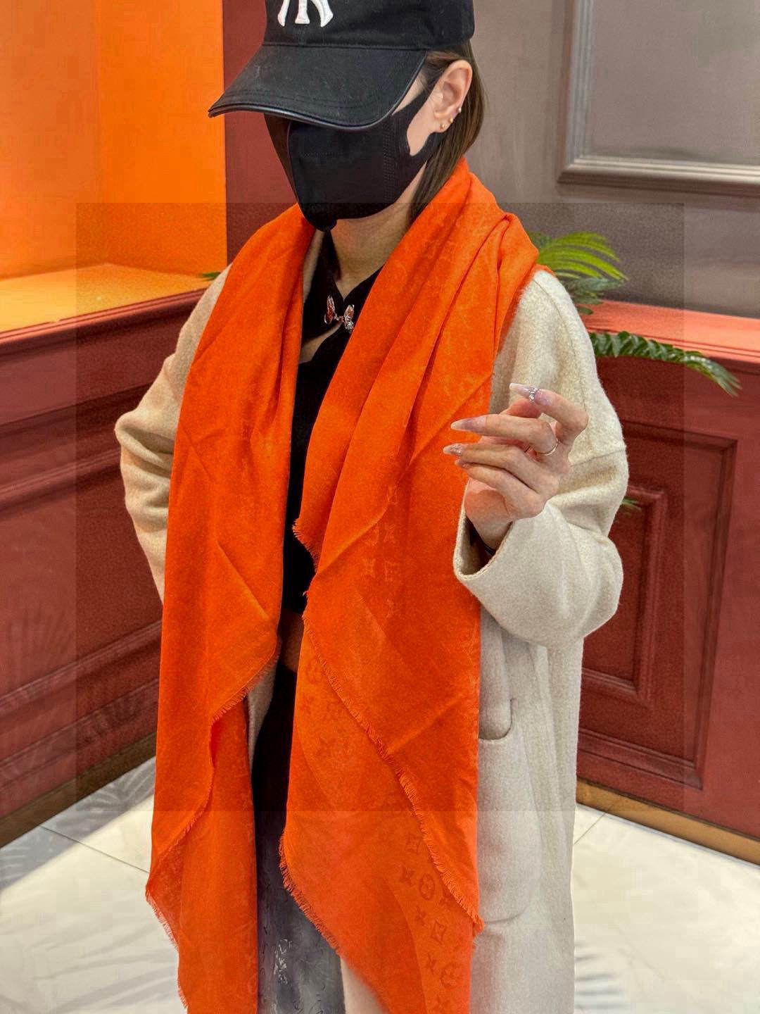  LV 提花真丝羊绒款，最高级的原单尾货，这才是硬货❗️不负众望，终于等到了你们心念念的LV专柜爆炸款新