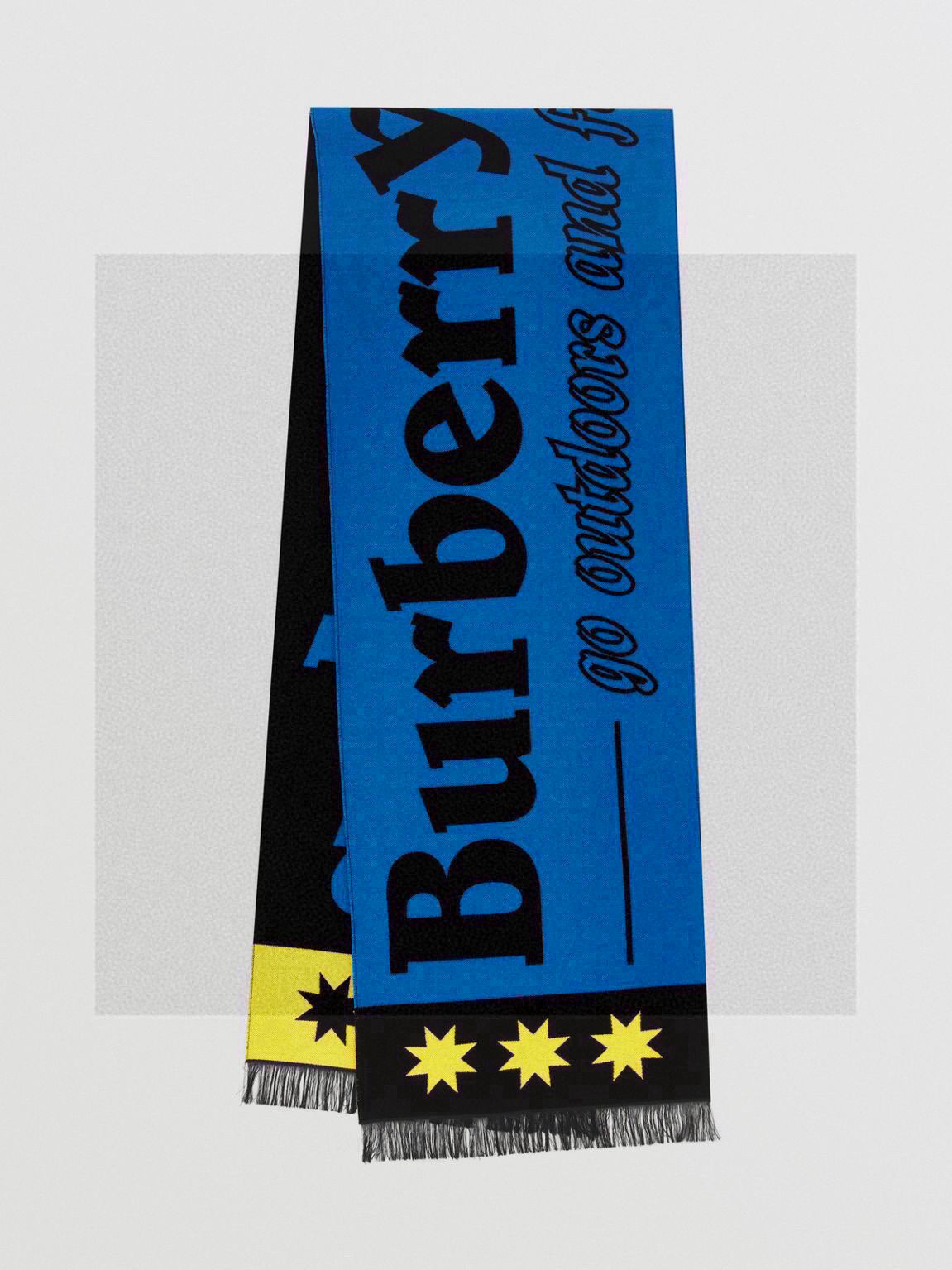  【柜姐实拍】揭秘这款为何能出道既是巅峰！
这么好看的风格谁能拒绝！丝毛质地！最经典的斜纹织造工艺！垂坠