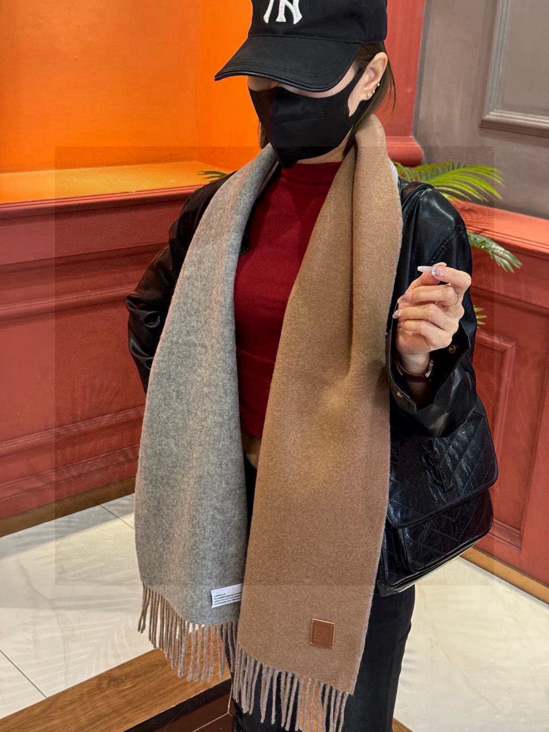  ✨✨太美了😍罗意威 情侣款 美到要尖叫😱专柜最新款🎊英伦欧美范儿 又是一款即时尚又实用的大围巾&长巾，