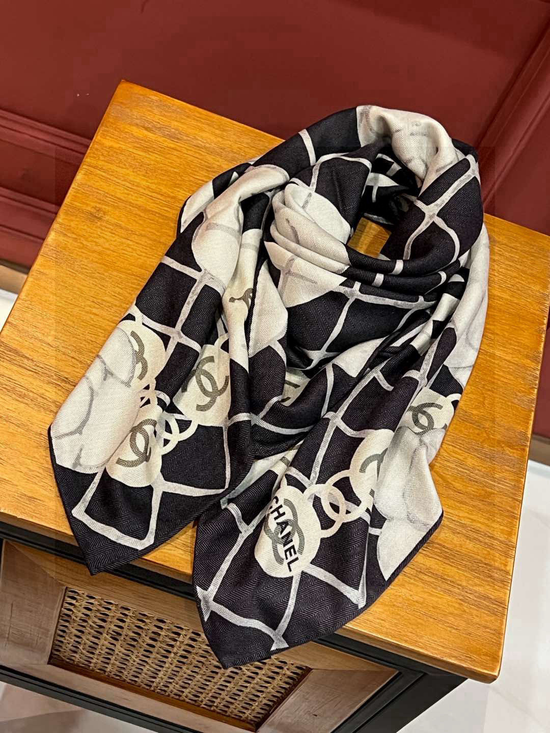 【致敬🫡经典】
coco Chanel 山茶花  
无需过多言语 爱的人都懂 
今年我们升级各方面
选用