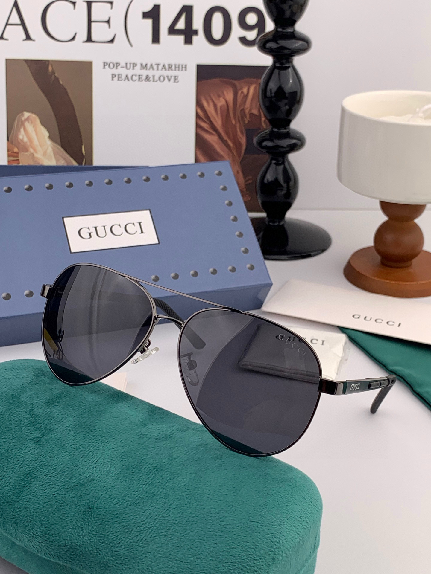   GUCCI 官网同步。  高品质男女款墨镜   👍 进口宝丽来偏光镜片  。蛤蟆镜 开车钓鱼都可 。