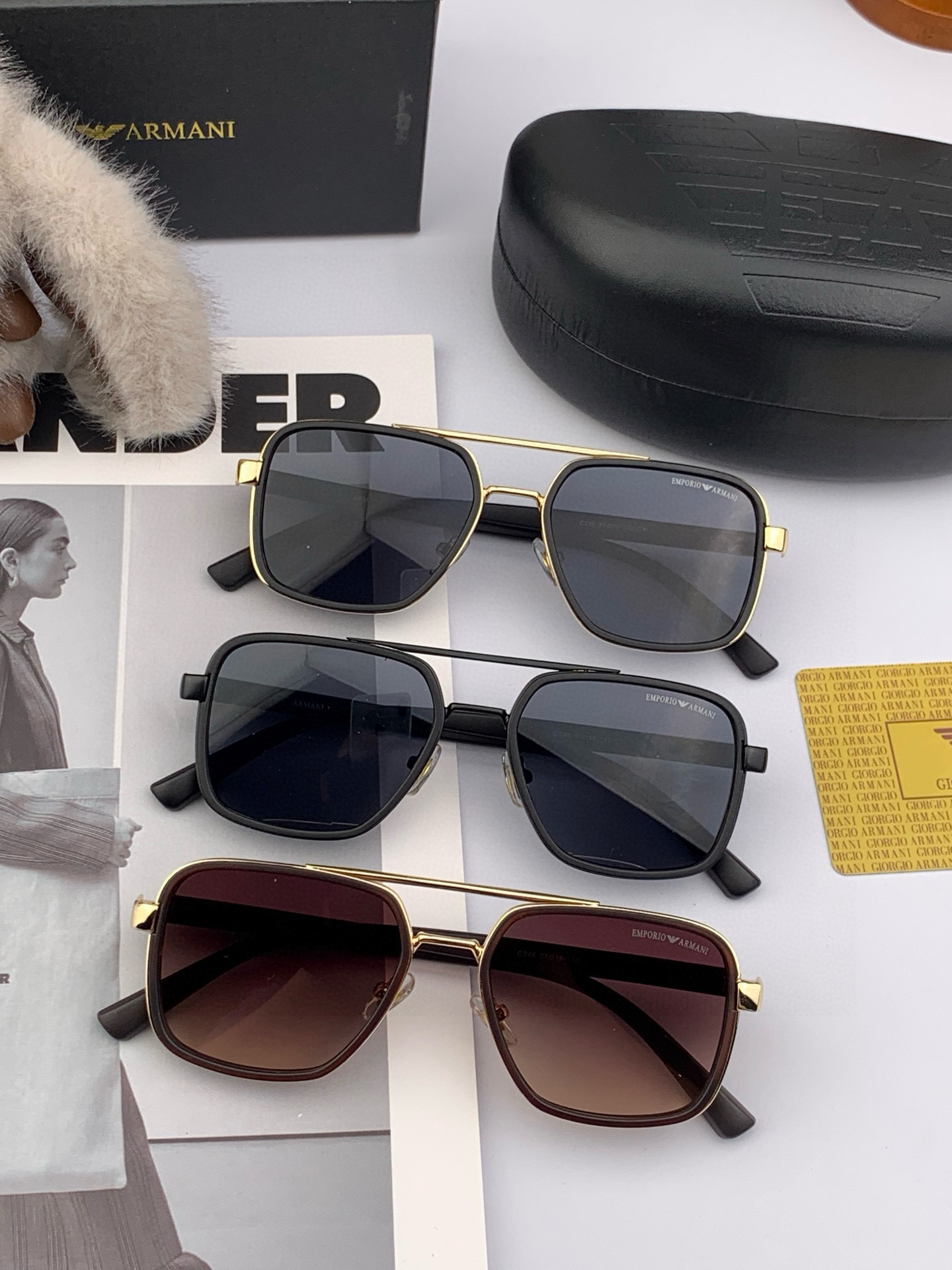  【阿玛尼】2025新款超百搭金属太阳镜、造型轮廓超大镜框完美修饰脸型，时尚超级百搭 ！型号：A624