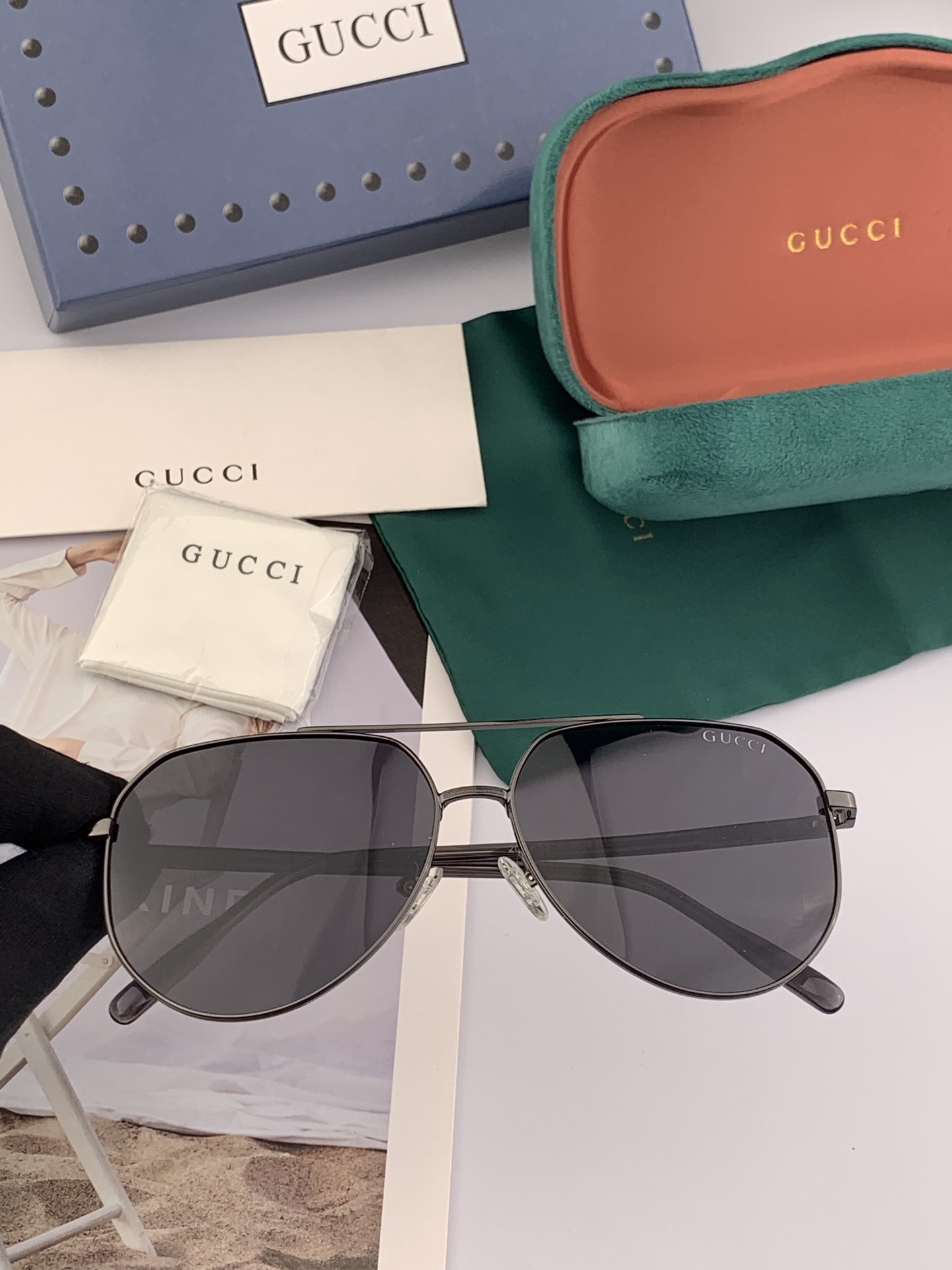   Gucci 。  高品质男女款墨镜   👍 进口宝丽来偏光镜片  。蛤蟆镜 开车钓鱼都可 。百搭显瘦