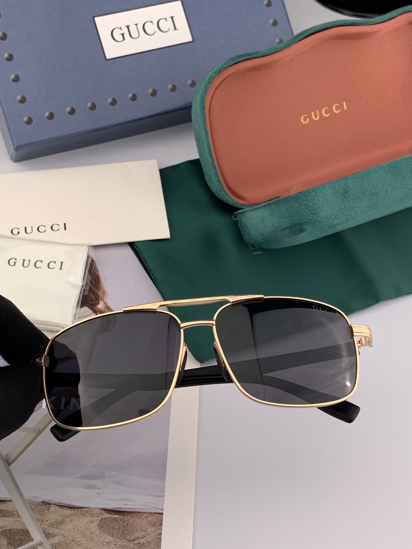   GUCCI。  高品质男女款墨镜   👍 进口宝丽来偏光镜片  。 开车钓鱼都可 。百搭显瘦墨镜韩版