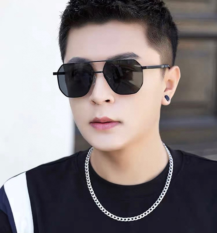         GUCCI 男款炫彩飞行员偏光太阳镜 ❤️材质：高清尼龙加厚卡槽高清偏光镜片 🌹无边框镜