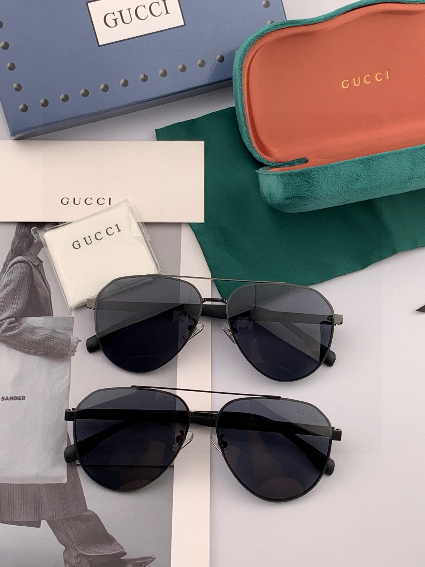        GUCCI 男款炫彩飞行员偏光太阳镜 ❤️材质：高清尼龙加厚卡槽高清偏光镜片 🌹无边框镜架