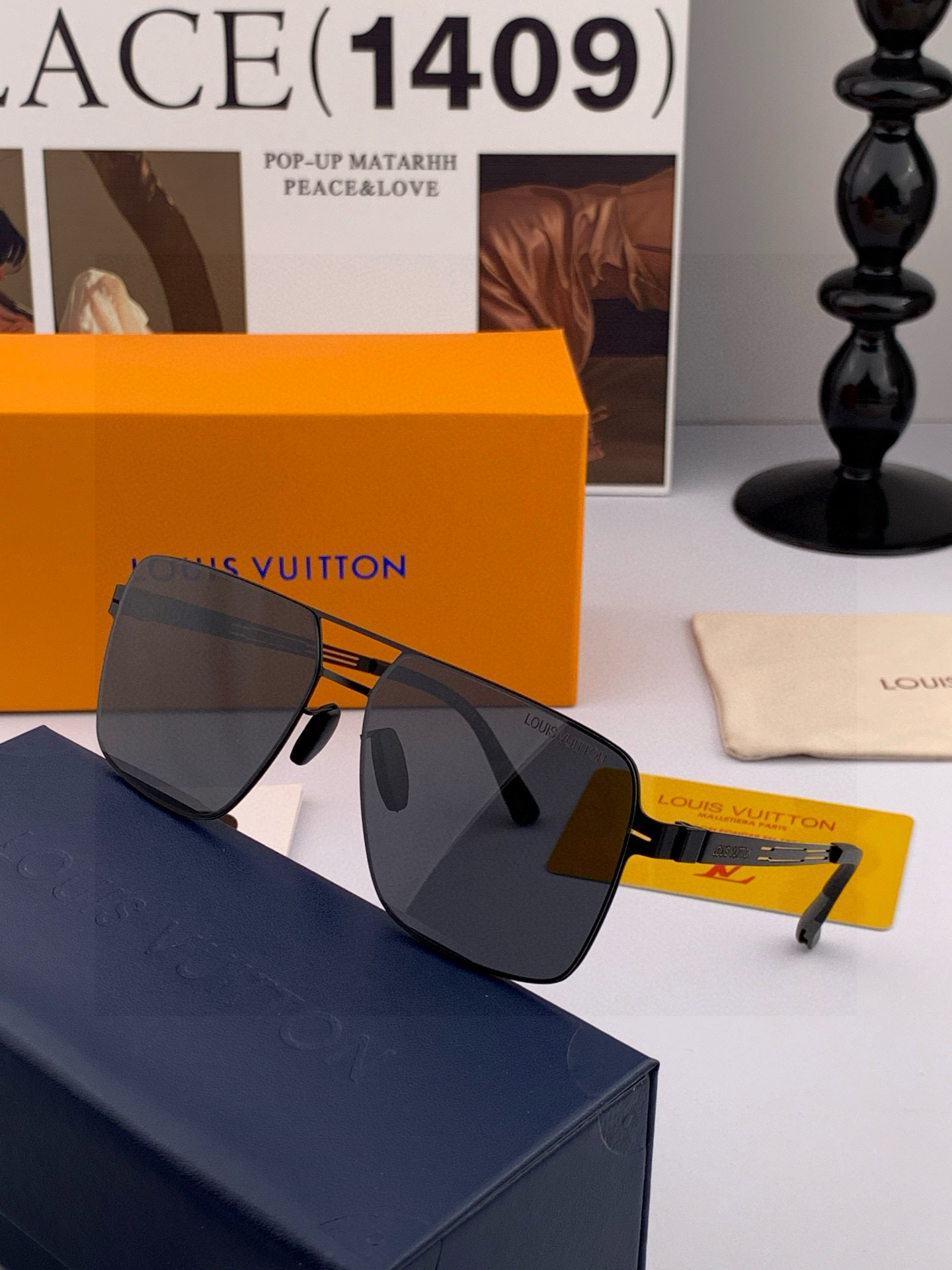 ♦️LV 2025新款男女情侣款太阳镜多边形墨镜iP电镀永不褪色 超轻超有弹性整幅眼镜无螺丝重要的是压不