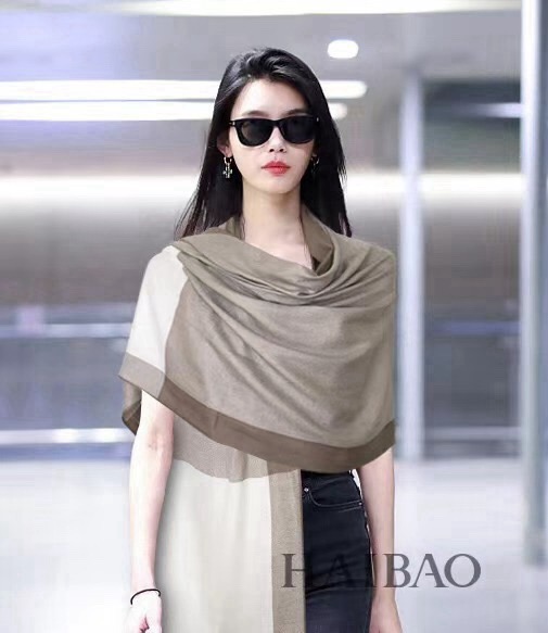    香奈儿 秋冬新款，绝对顶级品质 非常提升品位⚠️【超级完美的配色】⚠️专柜限量色非常奢华，，时尚又