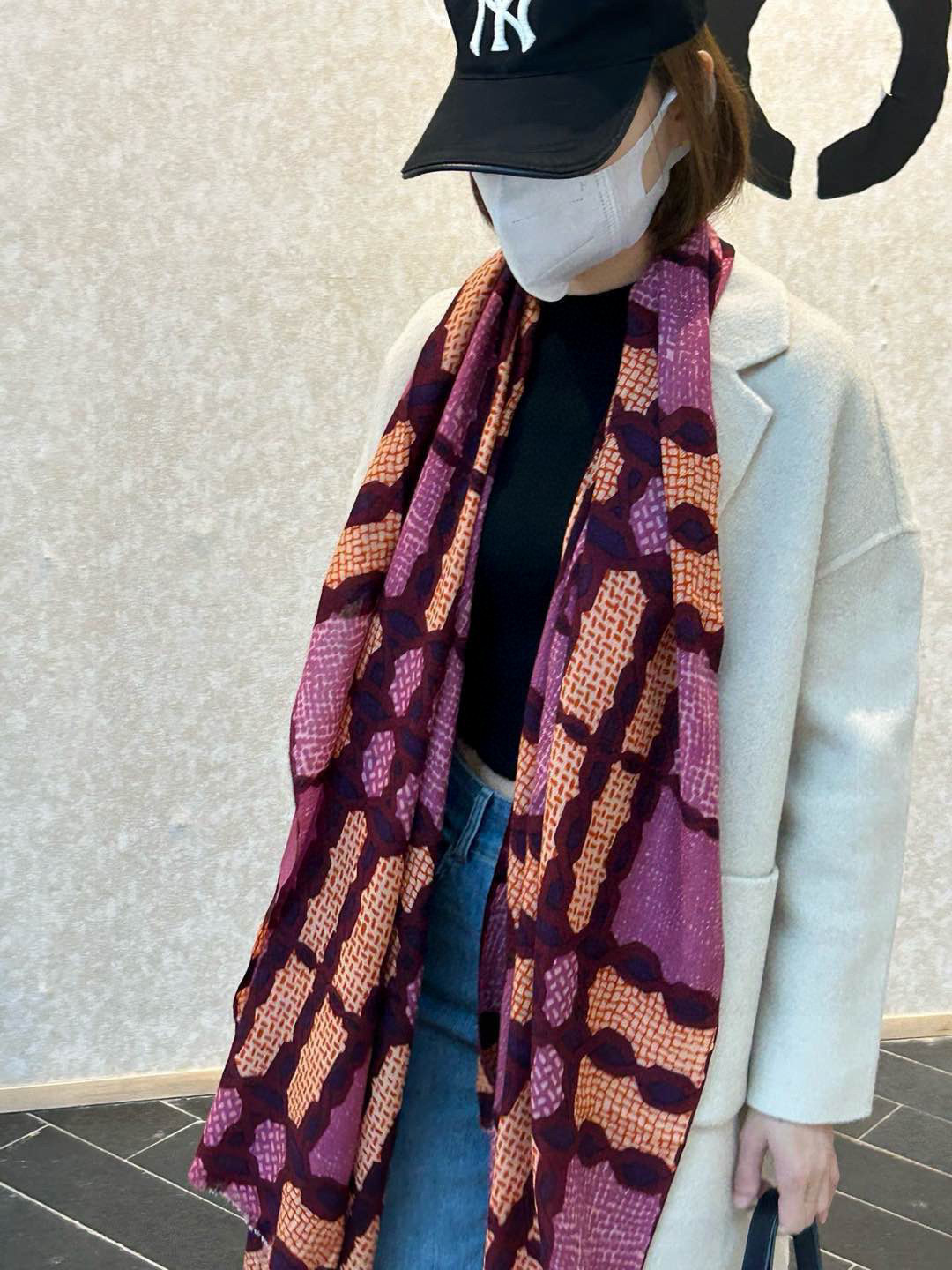   重点推荐‼️‼️ 巴宝莉法国🇫🇷专柜新货  精美绣标 👍👍优雅文静的小格 给人更秀气，精致的感觉  